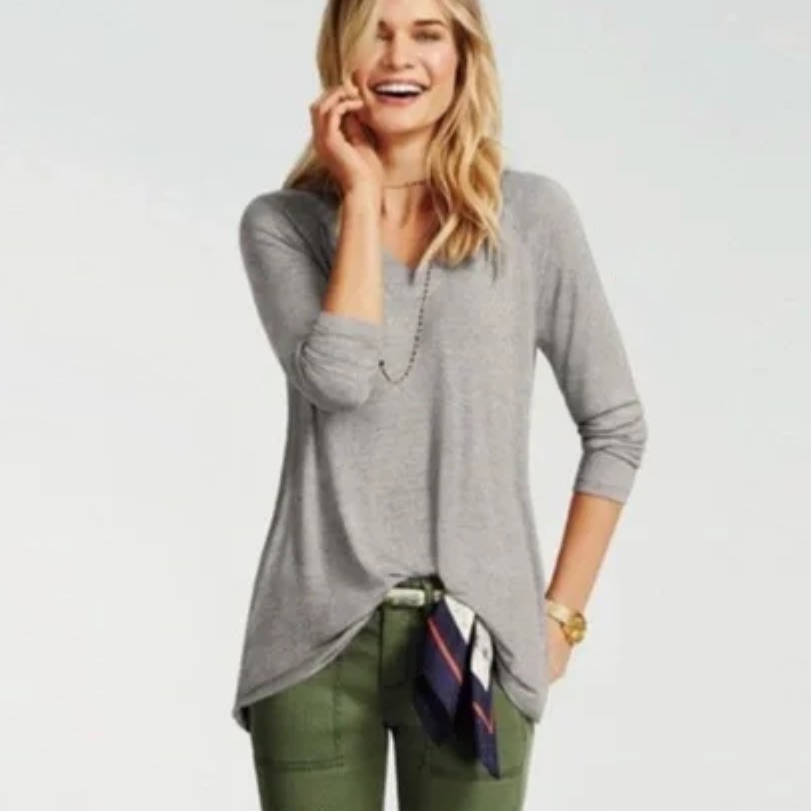 Cabi Neutral Blend Stretchy Knit Relaxed Long Sleeve Sweater Top